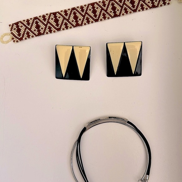 Vintage Square Shape Triangle Pattern Earrings Quarter Size Pierced Bohemian - Picture 1 of 3